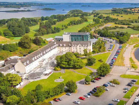 Aerial view of the Hodson Bay Hotel and its grounds